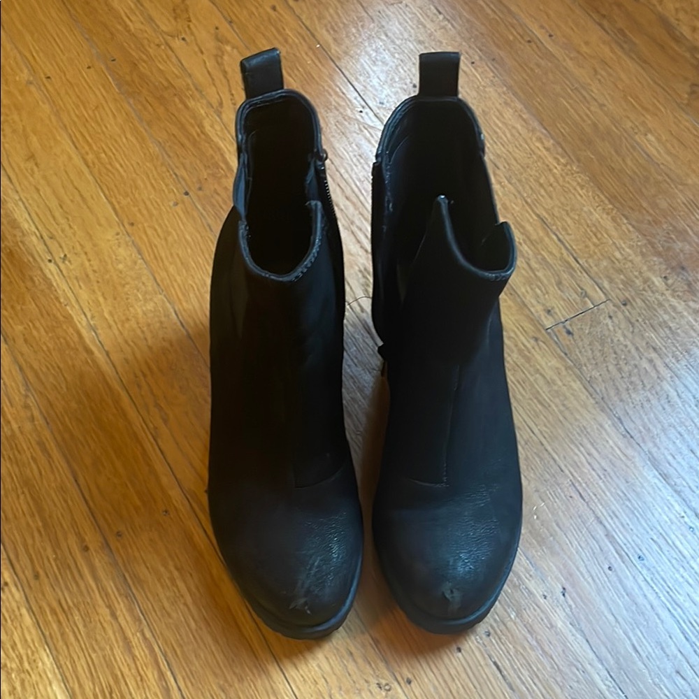 Vegabond Black Ankle Boots